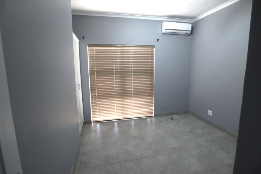 2 Bedroom Property for Sale in Ruwari Western Cape